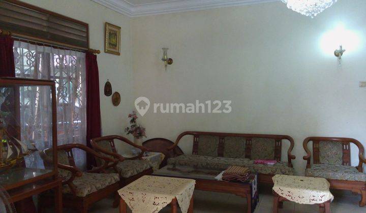 Rumah + Kos2 an  DIJUAL CEPAT di jl. Utan Kayu 2