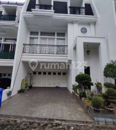 Rumah 3 Lantai Luas Tanah 127 di Perumahan Madja Residence Joglo Jakarta Barat 1