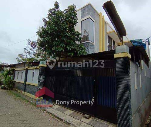 Rumah 2 Lantai Luas Tanah 180 di Jl Pulo Indah Asri Cipondoh 1