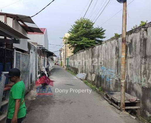 Rumah 3 Lantai Luas Tanah 207 di Jl Al Marifah, Perum Bojong Indah 2