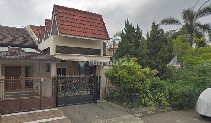 Rumah Hoek 2 Lantai Luas Tanah 261 di Taman Royal 2, Jl Singosari Cipondoh 1