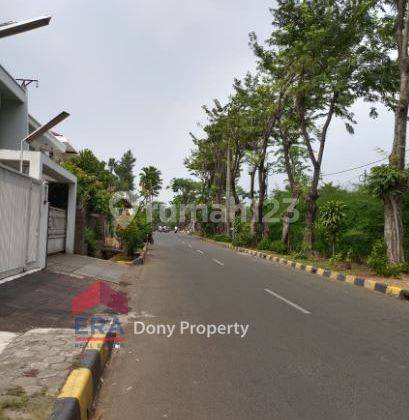 Rumah 2 Lantai Luas Tanah 300 di Jl Jeruk Joglo Timur, Taman Kebon Jeruk Intercon 2