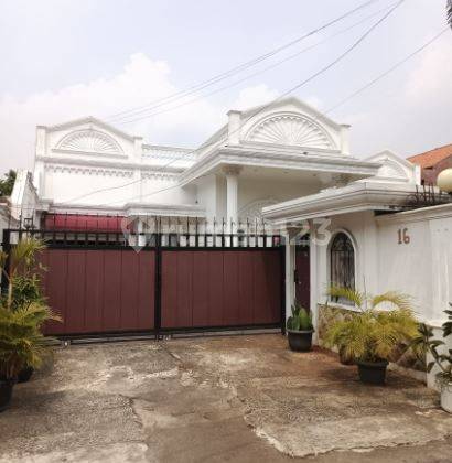 Rumah 2 Lantai Luas Tanah 1206 di JL Madrasah, Sukabumi Utara, Kebon Jeruk 1