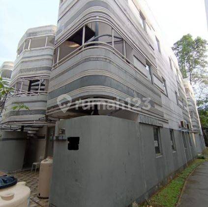 Rumah Kost 3 Kantai di Anarta House Vanya Park BSD 1