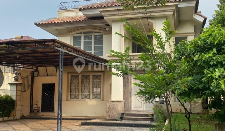 Rumah 2 Lantai Luas Tanah 370 di Taman Beverly Golf, Lippo Karawaci