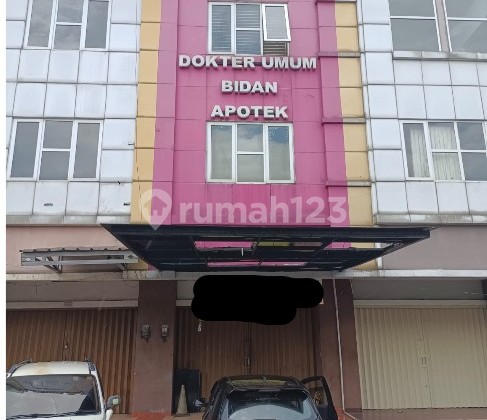 Ruko 3 Lantai Luas Tanah 67,5 di Komplek Golden Boulevard, BSD