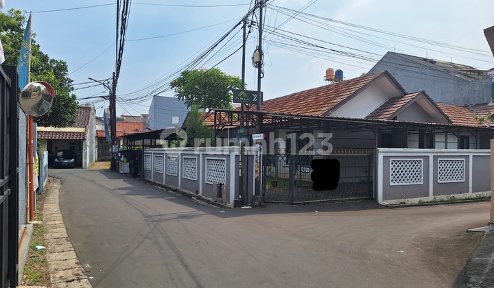 Rumah Hoek Luas Tanah 489 di Jl Pondok Permai, Rempoa, Ciputat, Tangerang