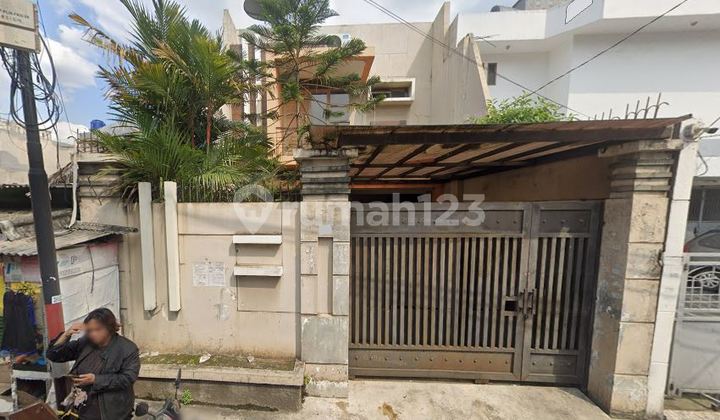 Rumah 2 Lantai Luas Tanah 222 di Jl FF, Sukabumi Selatan Kebon Jeruk