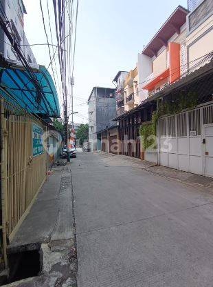 Ruko 3 Lantai Gandeng Luas Tanah 279 di Jl Seni Budaya Jelambar Selatan Grogol 2