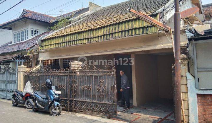 Rumah 2 Lantai Luas Tanah 144 di Jl Salam, Sukabumi Utara, Kemanggisan 2