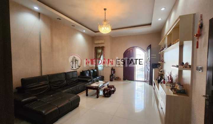 Di Jual Rumah di Komplek Villa Helios Polonia Medan!! Di Jual Rumah di Komplek Villa Helios Polonia Medan!!