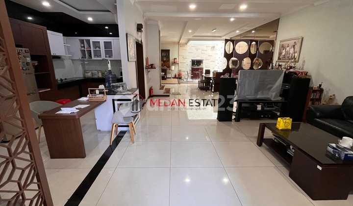 DI JUAL RUMAH LUXURY!! Komplek Taman Putri Hijau Medan 2