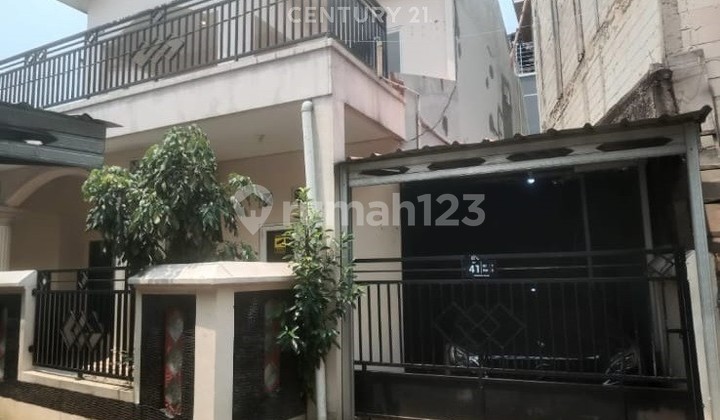 Dijual Rumah Strategis Harga Menarik di Tangerang Selatan 1