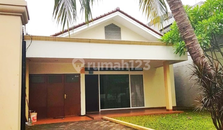 Rumah Strategis Harga Menarik Di Cilandak Jakarta Selatan Rumah Strategis Harga Menarik Di Cilandak Jakarta Selatan