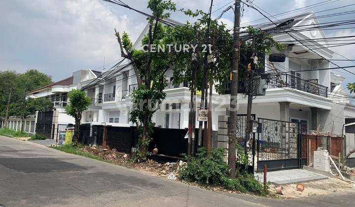 For Sale New House Strategic Location Ready to Occupy in Cinere For Sale New House Strategic Location Ready to Occupy in Cinere