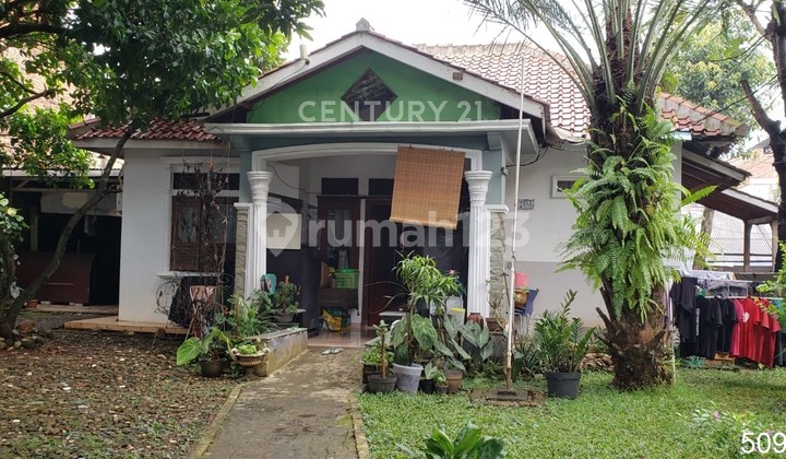 Dijual Rumah Asri Halaman Luas Di Petukangan Selatan JakSel