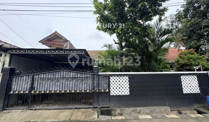Strategic House for Sale at an Attractive Price in Tangerang Strategic House for Sale at an Attractive Price in Tangerang