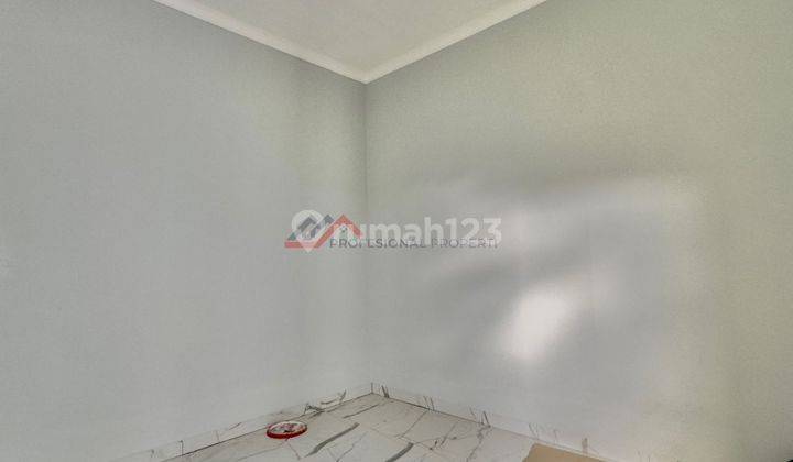 Dijual rumah siap huni dilokasi strategis dekat ke SCBD dan kemang 2 Lantai di Wijaya  6