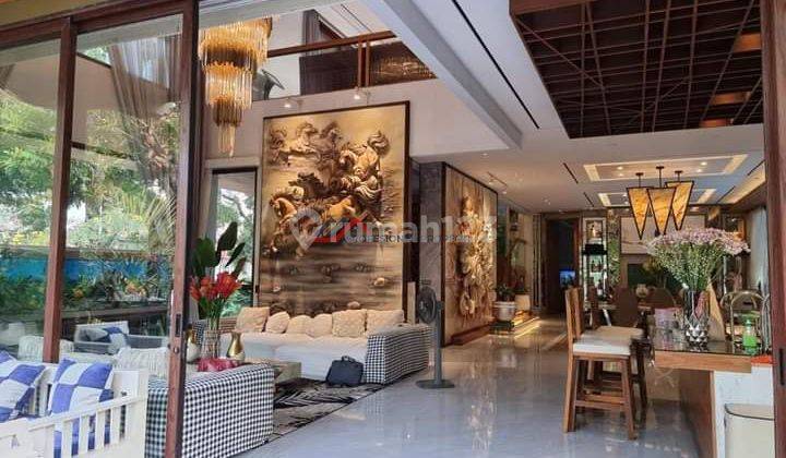 Rumah Mewah Bergaya Modern Tropical Dilokasi Strategis, Dekat Senayan, SCBD & Jalan Jendral Sudirman di Pakubuwono raya, Pakubuwono 1