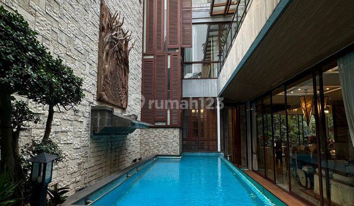 Rumah Mewah Bergaya Modern Tropical Dilokasi Strategis, Dekat Senayan, SCBD & Jalan Jendral Sudirman di Pakubuwono raya, Pakubuwono 2