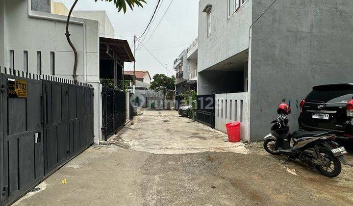 Dijual Rumah Dan Kostan Dilokasi Strategis, Cocok Untuk Investasi, Dekat Ke Tol Tb Simatupang, Stasiun KRL Dan Kampus Terdekat di Jalan swadaya raya, Tanjung Barat 2