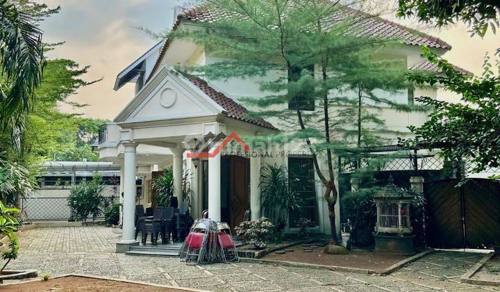 Rumah Siap Huni Halaman Luas Di Kebayoran Baru 2