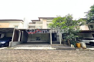 Rumah Bagus Siap Huni Dalam Cluster Eksklusif Area Lebak Bulus