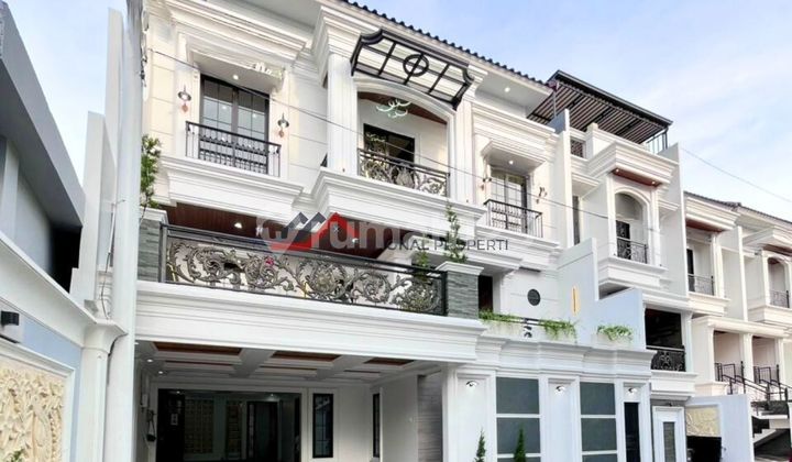 Rumah Baru Dilengkapi Privat Lift di Cilandak Jakarta Selatan