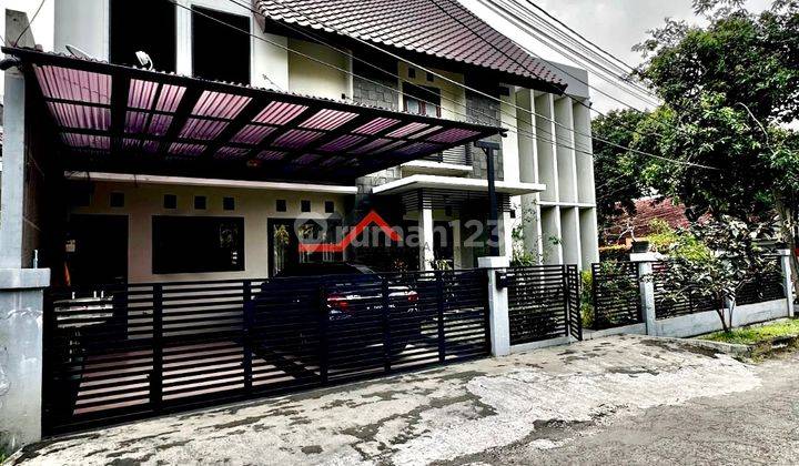 Rumah 2 lantai siap huni didalam komplek, lokasi strategis, tenang dan Asri  1