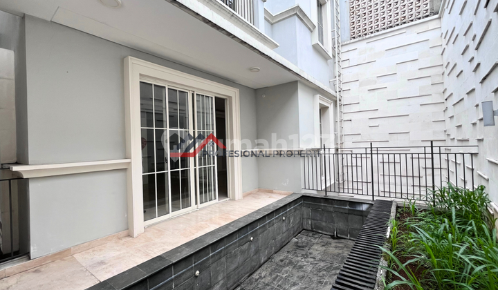 Rumah Klasik Modern Dalam Townhouse Area Lebak Bulus 2