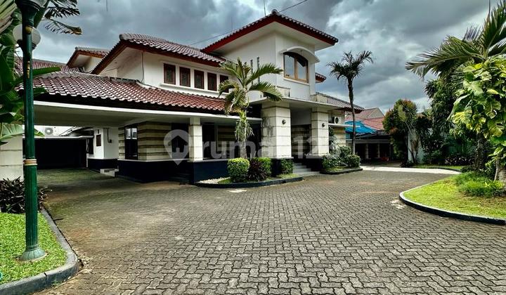 Rumah Siap Huni Halaman Luas Dekat Tol Andara  area Cilandak Jakarta Selatan