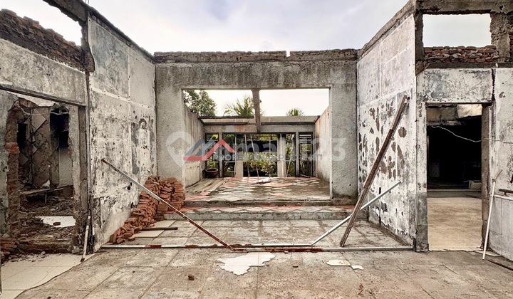 Old House Land Calculation Strategic Location Kemang South Jakarta