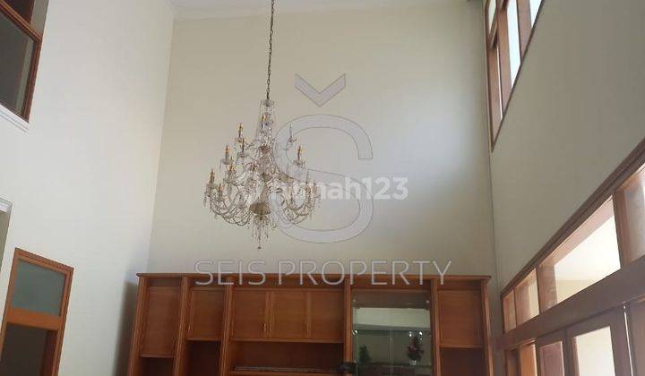 DISEWAKAN RUMAH MEWAH FURNISHED DI SETRA INDAH BANDUNG 1