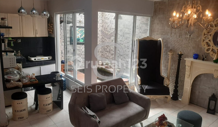 FOR SALE: NICE HOUSE IN TAMAN PERSADA CIWASTRA COMPLEX FOR SALE: NICE HOUSE IN TAMAN PERSADA CIWASTRA COMPLEX