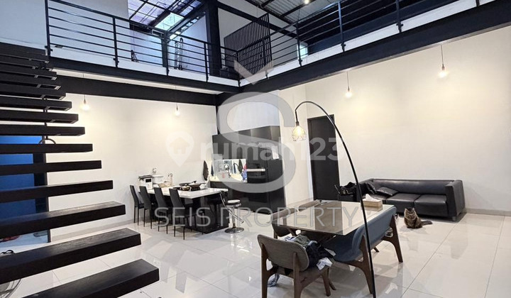 For Sale 3-Story Luxury House in Sukasari, Bandung City 2