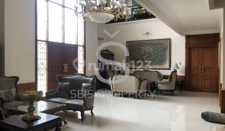 For Sale Nice and Luxurious House in Batununggal, Bandung City