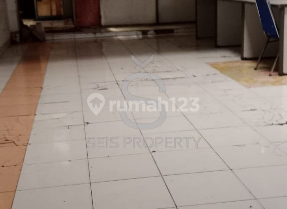 FOR RENT: COMMERCIAL SPACE SUITABLE FOR OFFICE/WAREHOUSE ON ANDIR ST, BANDUNG FOR RENT: COMMERCIAL SPACE SUITABLE FOR OFFICE/WAREHOUSE ON ANDIR ST, BANDUNG
