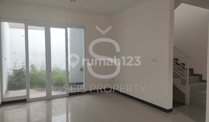 Disewakan Rumah 2 Lantai di Tki Sommerville Kota Bandung 2