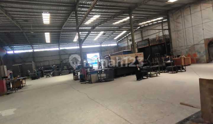 Warehouse for Sale Very Cheap, 2 Adjacent Shops, Jababeka Cikarang