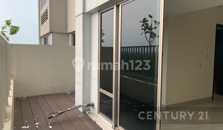 Apartment Orange County Studio Luas 31M2 Lantai 18 Glandale