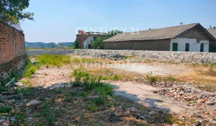 Tanah Strategis Dipinggir Jalan Raya Lemah Abang Dijual Segera