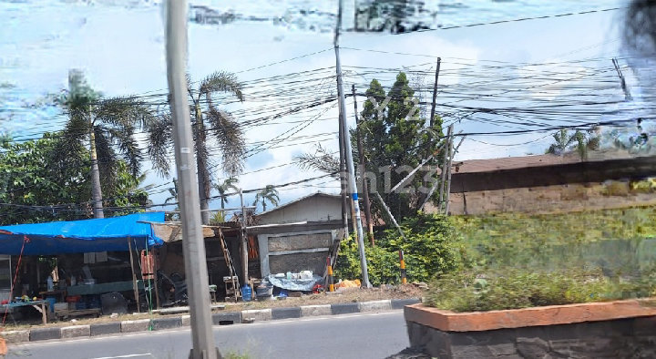 Gudang Luas Tanah 2.000 M² di Jalan Besar Cikarang