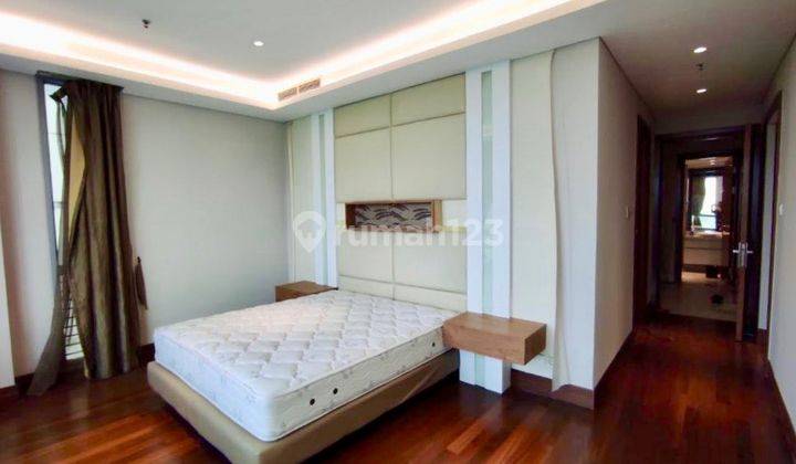 Senayan City Residence Apartment, 3 Bedroom + Study Room 243 Sqm Fully Furnished