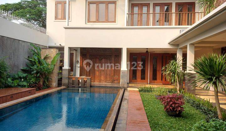 House for rent at the best area in Kemang, Jakarta Selatan 1