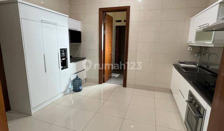 Senayan City Residences Jakarta, 3 Bedrooms, 207 Sqm, Furnished 2