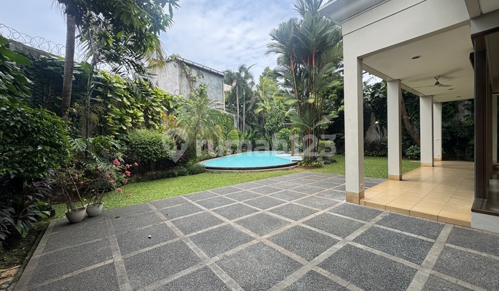 Beautiful Tropical House in Cilandak, Close to French School