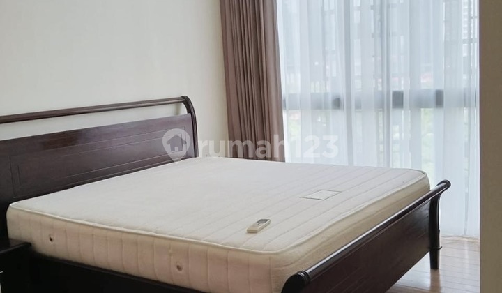 2 bedroom + study room at Senopati Suites for rent 2
