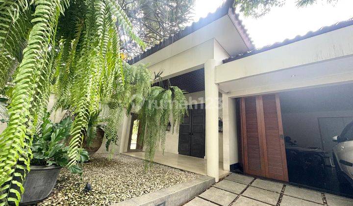 Beautiful Classic Modern House At The Best Area In Kemang, Jakarta Selatan 2