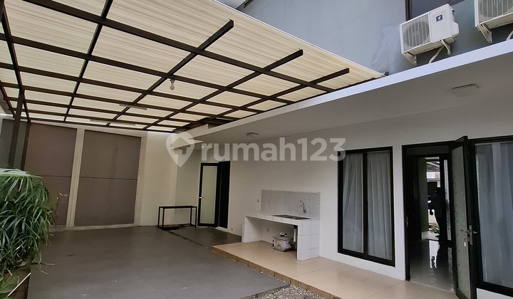 Sewa Rumah Btari Paling Lebar 2 Carport. 3 Kamar Sewa Rumah Btari Paling Lebar 2 Carport. 3 Kamar