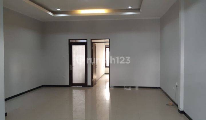 Sewa, Baru Renovasi!! Rumah Mekarwangi Kamar 3+1, 2 Lantai Bagus Siap Huni 2